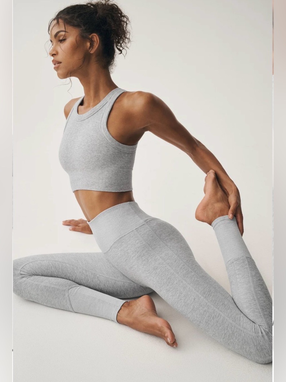 ALO High-Waist Alosoft Lounge Legging Heather Grey Womens Small Soft Yoga
